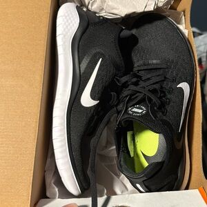 New/Never Worn Nike Free RN 2018 Sneakers
